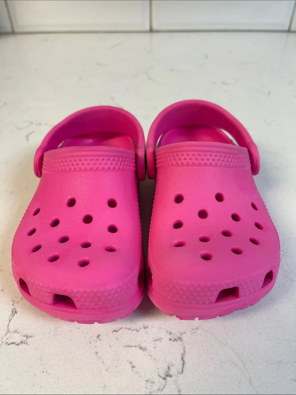 Crocs Classic Clogs Kids Size 7 Pink 206990 Barbie Pink